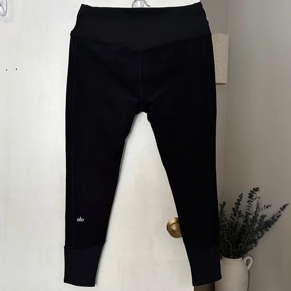 ALO Yoga High-Waist Alosoft Lounge Legging - Picture 2 of 7